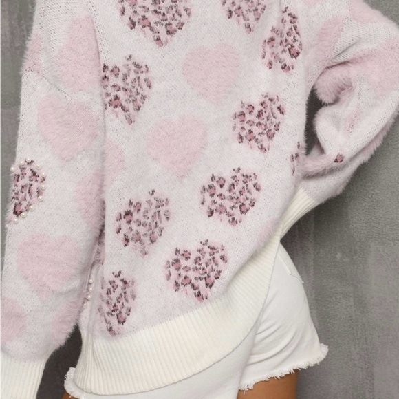 FUZZY PEARLY LEOPARD HEART KNIT SWEATER - Picture 4 of 8